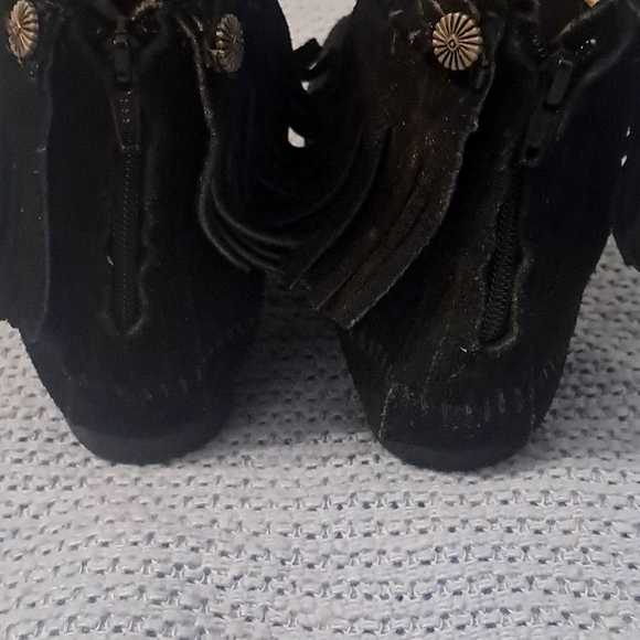 Y2K Minnetonka Suede Boots, Size 7.5 - Picture 4 of 6